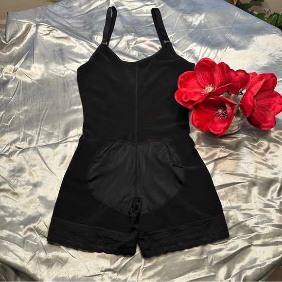 🌹YIANNA • BUTT LIFTING Bodysuit Compression BLACK Shapewear with Lace - Picture 2 of 14